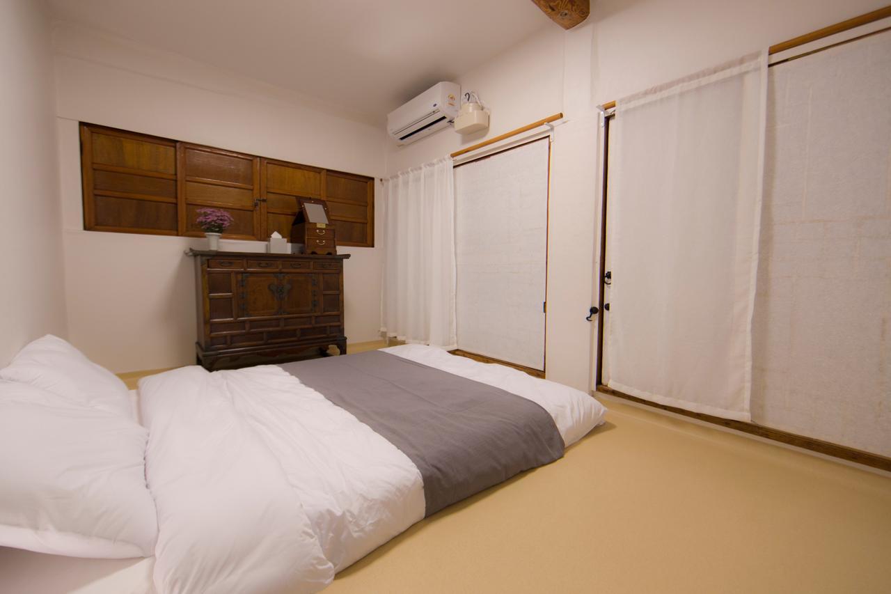 Stay 256 Hanok Guest House Сеул Экстерьер фото