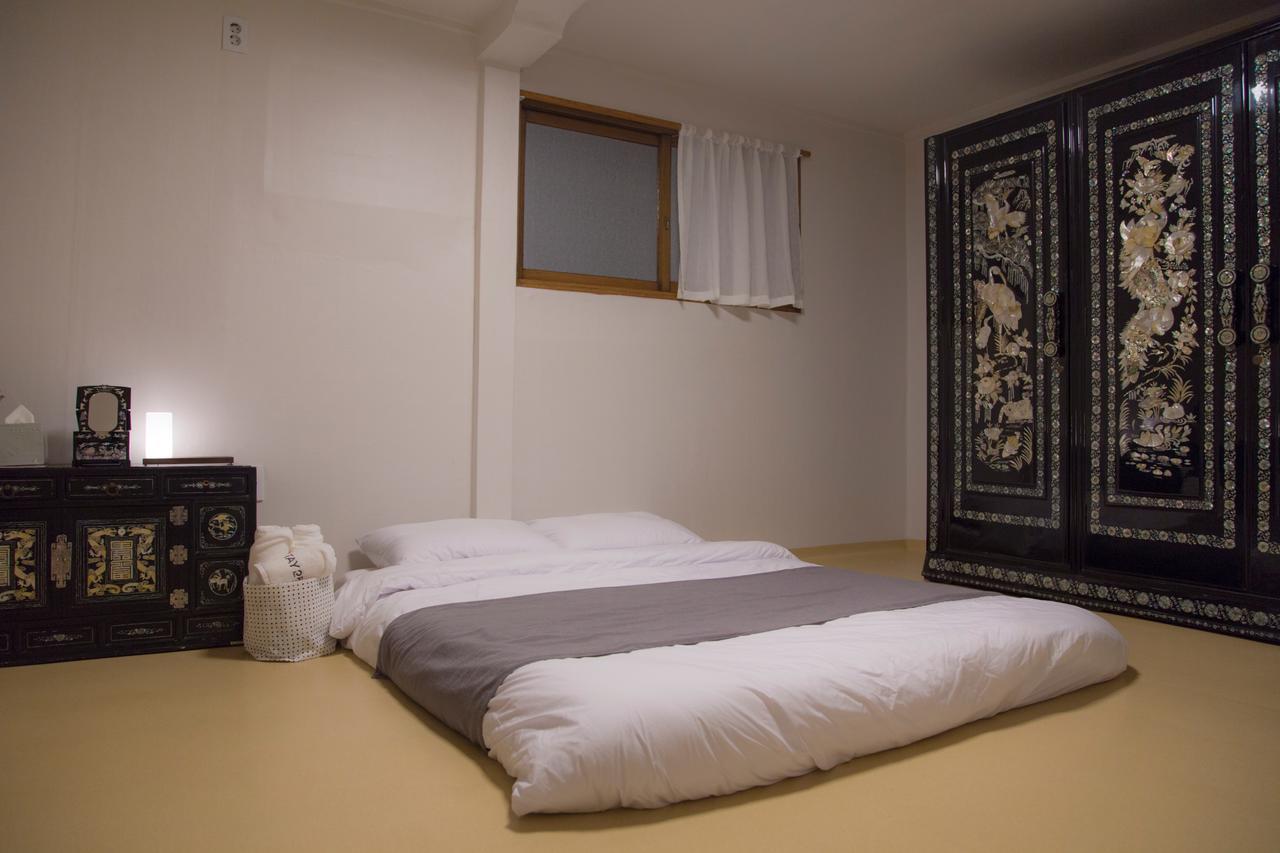Stay 256 Hanok Guest House Сеул Экстерьер фото