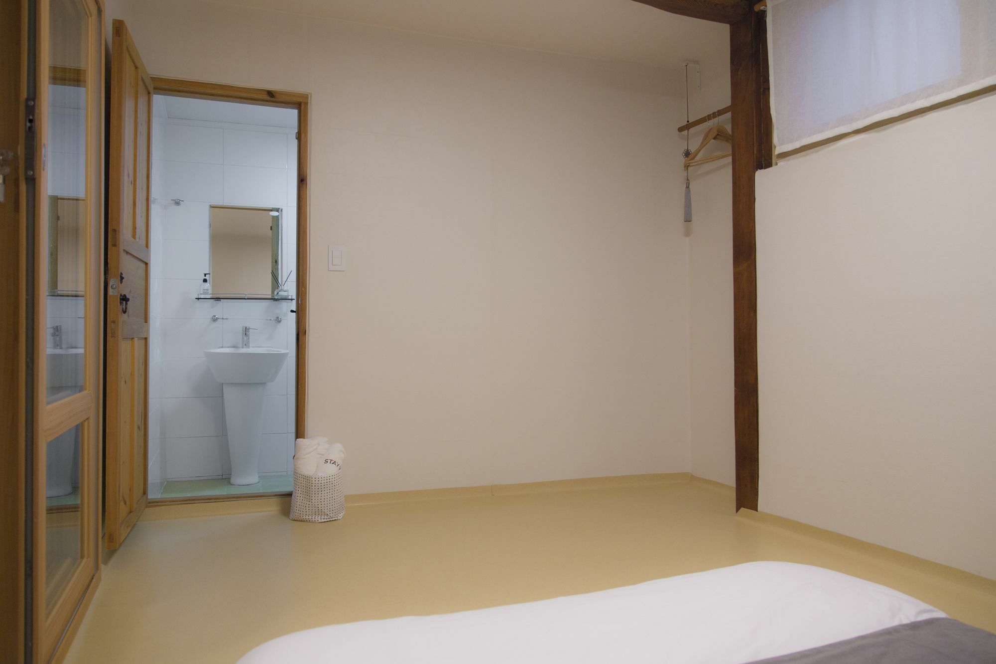 Stay 256 Hanok Guest House Сеул Экстерьер фото