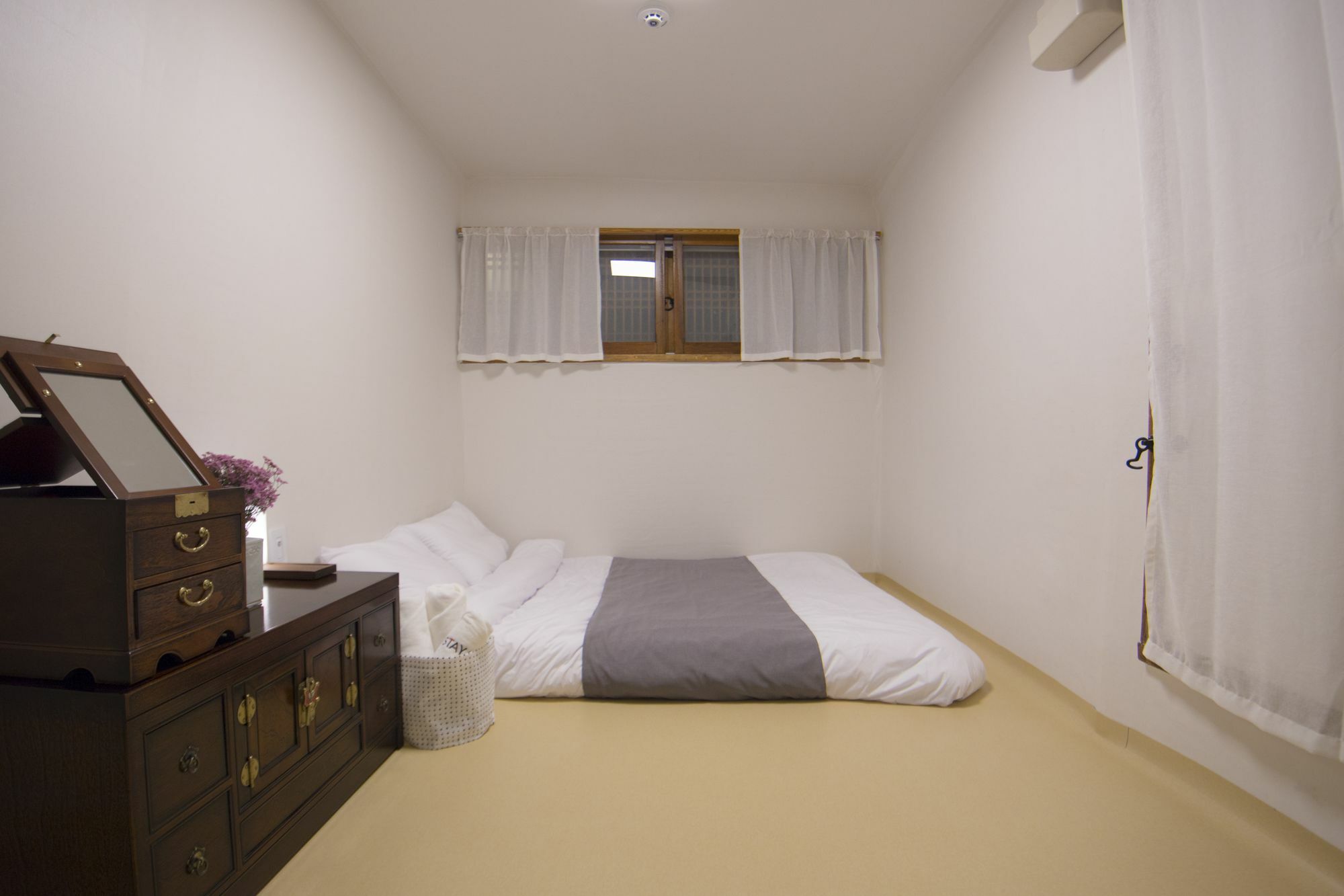 Stay 256 Hanok Guest House Сеул Экстерьер фото